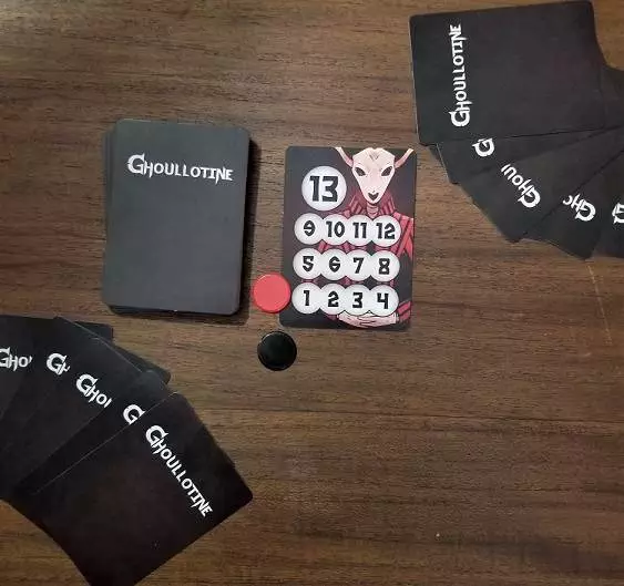 An example 2-player set up of Ghoullotine